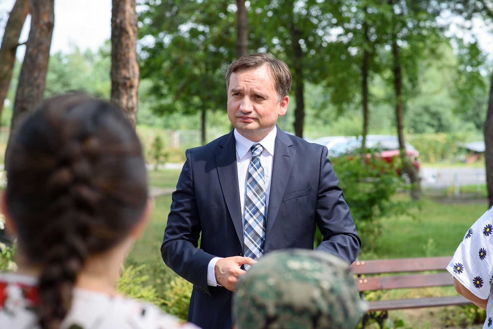 Minister Sprawiedliwości odwiedził rodziny wypoczywające w ośrodku Caritas